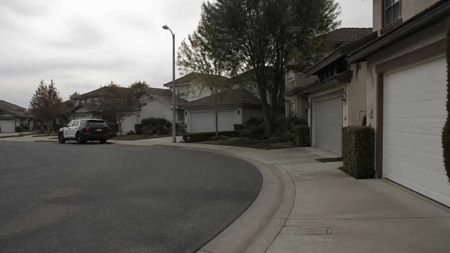 Detectives investigate Newbury Park deaths