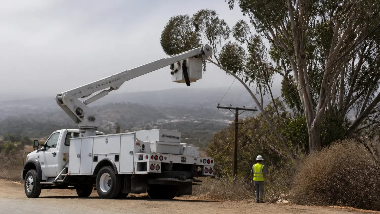 Tracking a 3-day strong Santa Ana wind event