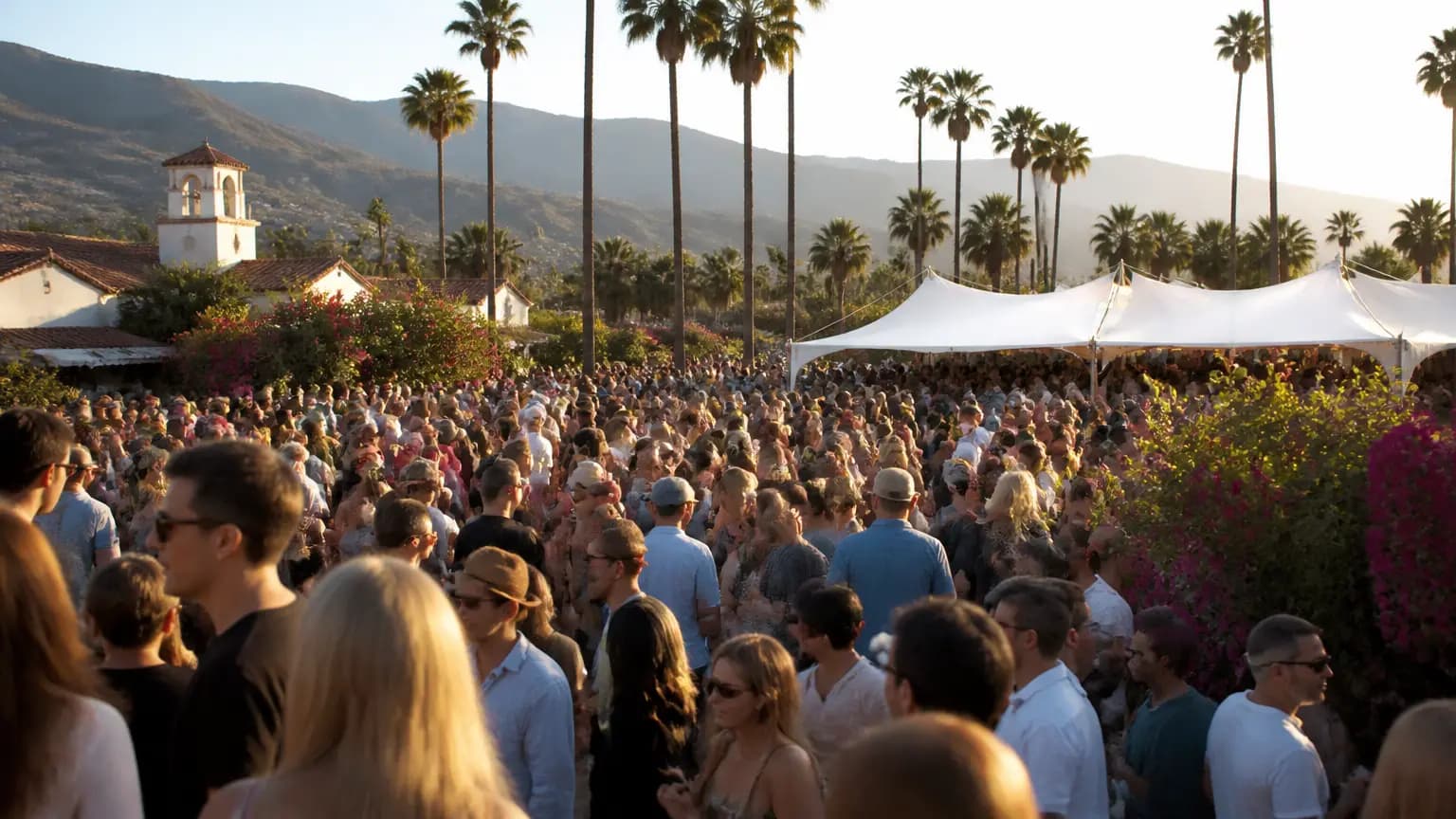 Catch ‘Jurassic Park’ on Outdoor Dinosaur-size Screen at Elings Park