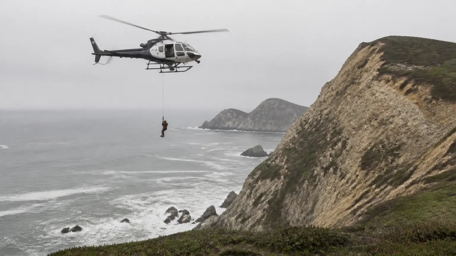 CHP air crew rescues two stranded climbers near Big Sur