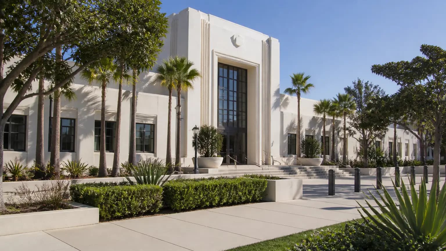 County of Ventura honors 25 longtime employees representing 680 years of public service