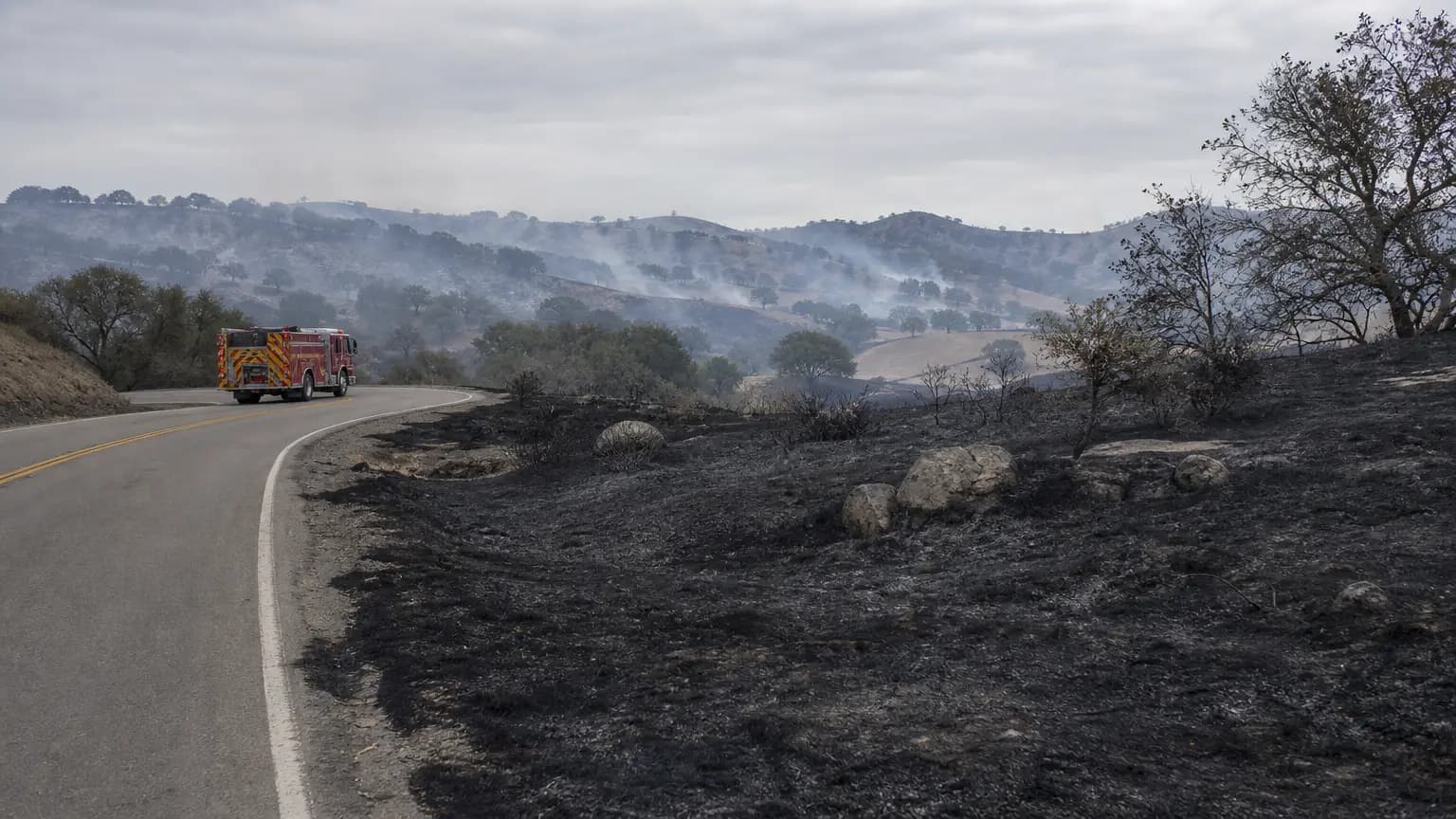 Fire crews contain vegetation fire east of Paso Robles