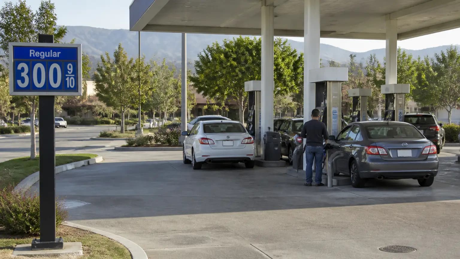 Goleta Gas Station Sells Drivers $3 Gas, Gubernatorial Candidate Steve Hilton Paid the Rest