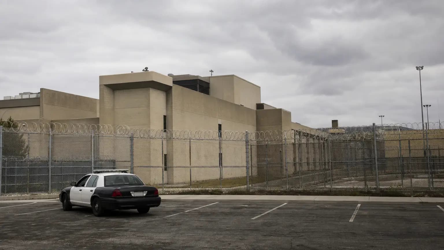 Lompoc Correctional Officer, Wife Plead Guilty to Smuggling Drugs to Inmate