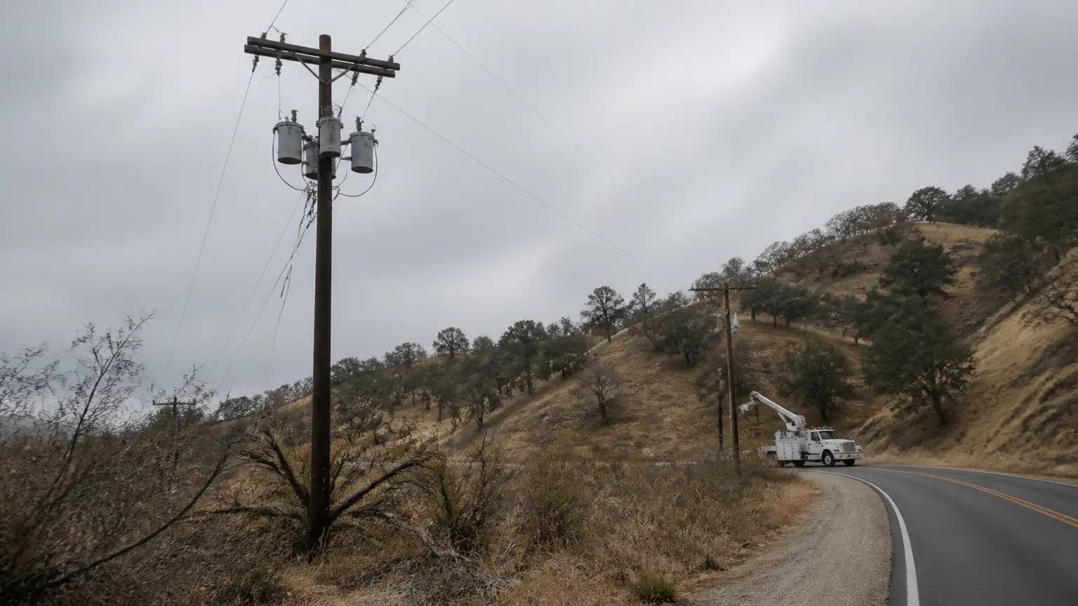 More than 1,100 PG&E customers without power in SLO, Monterey Counties
