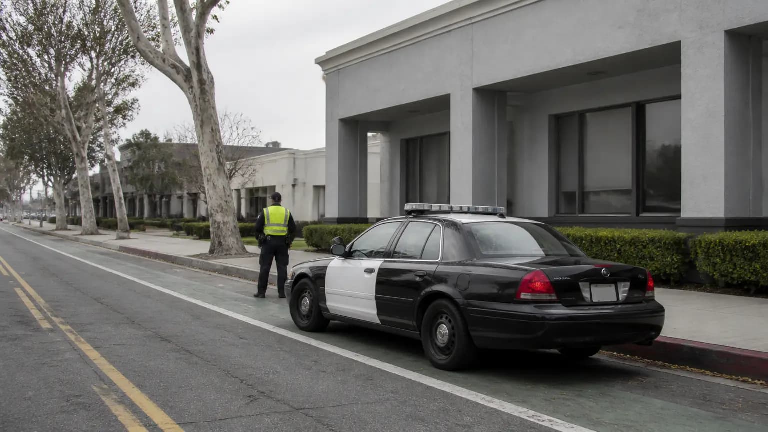 Police searching for bicyclist who robbed Central Coast bank
