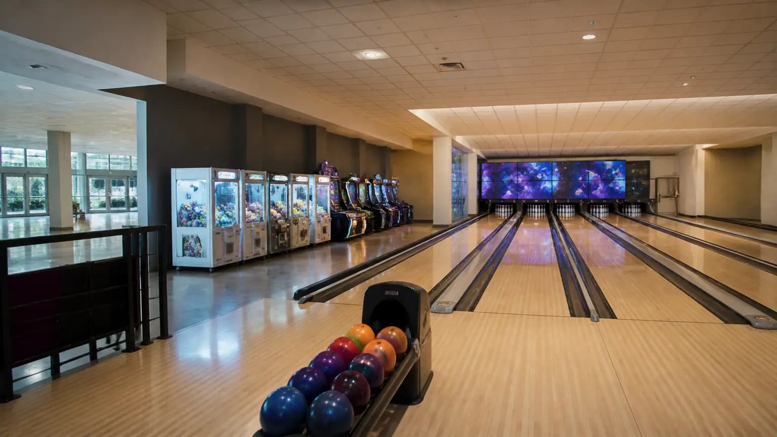 Round1 Bowling and Japanese Food Park Opens at Pacific View Mall