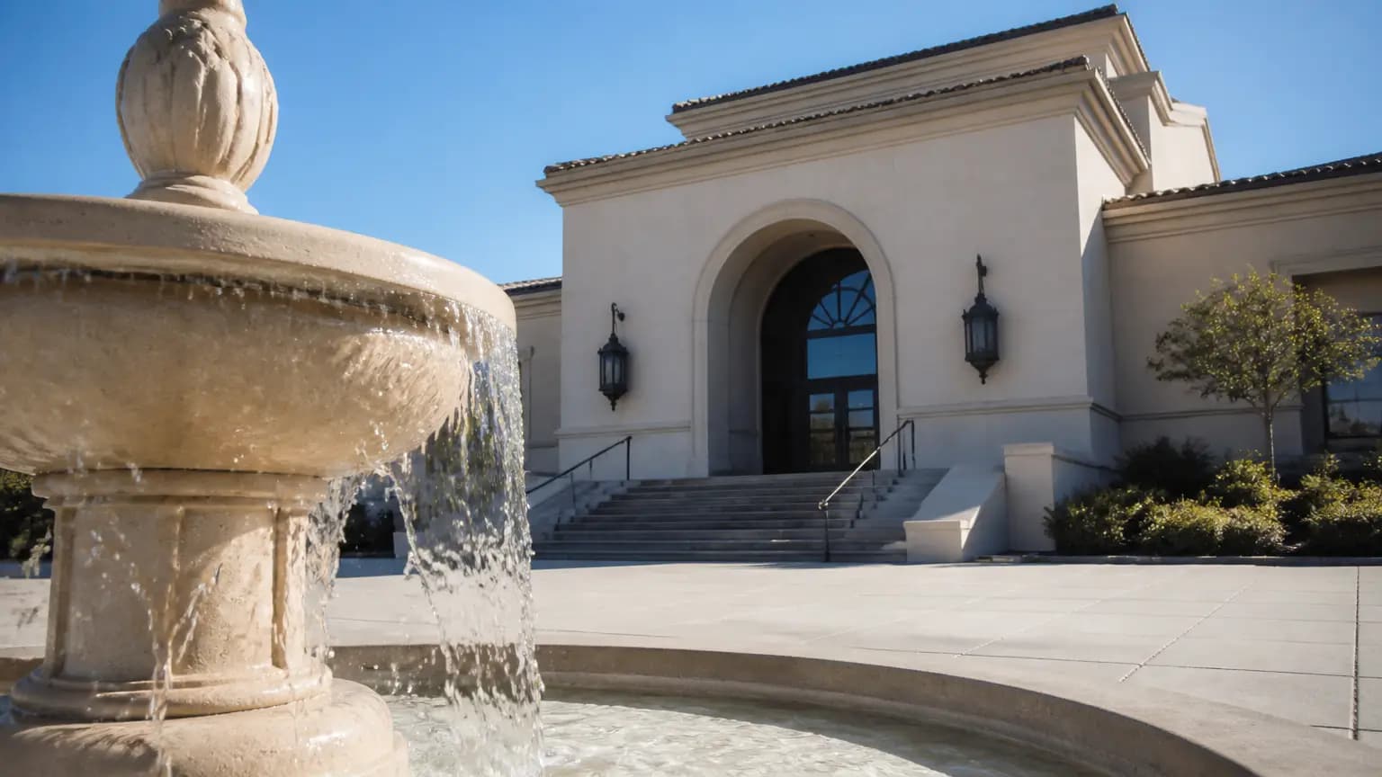 Santa Barbara County explores alternatives to emergency call boxes