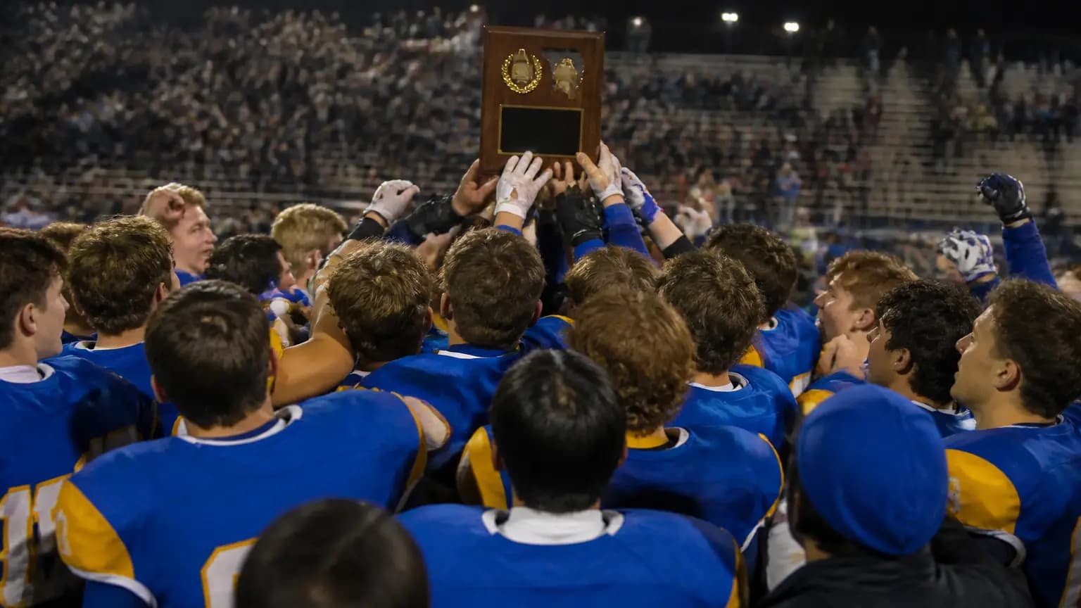 Santa Barbara High Football Defeats Thousand Oaks to Capture Channel League Title