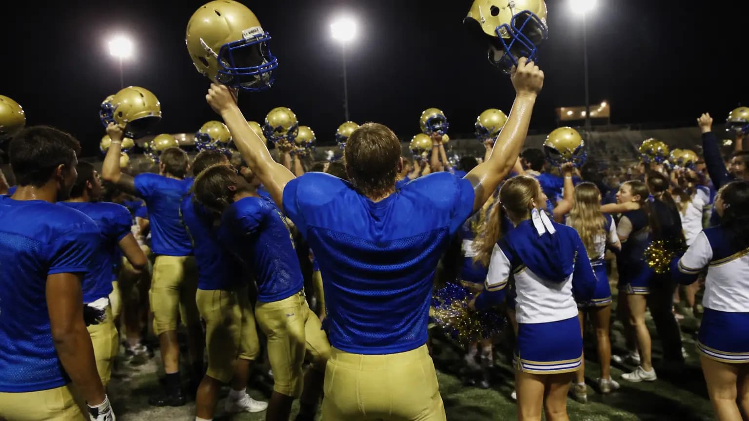 Santa Barbara Outlasts Moorpark 38-24 in Channel League Opener