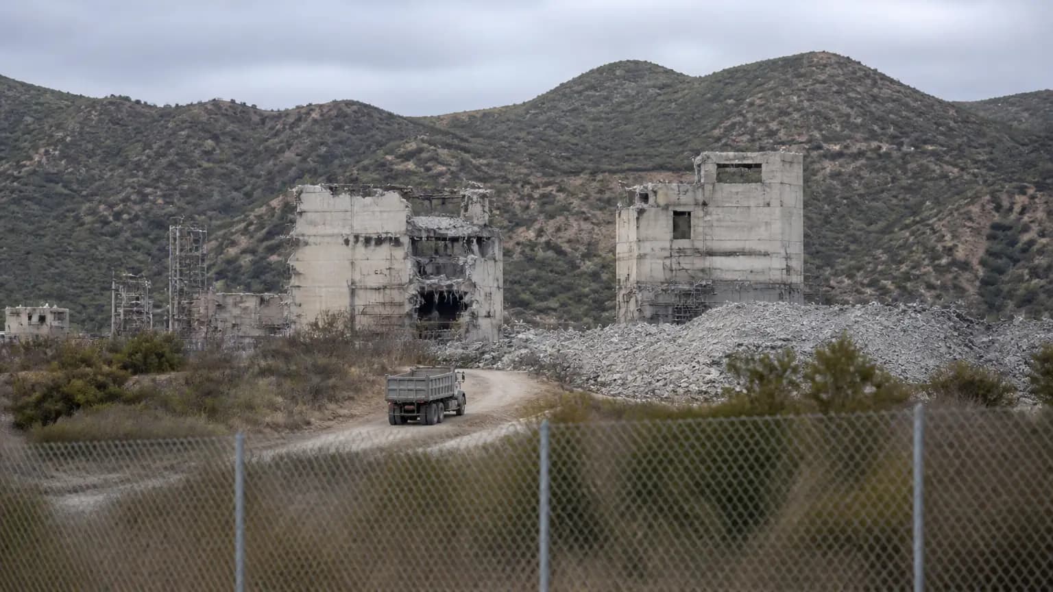 Santa Susana Field Lab demolition draws scrutiny