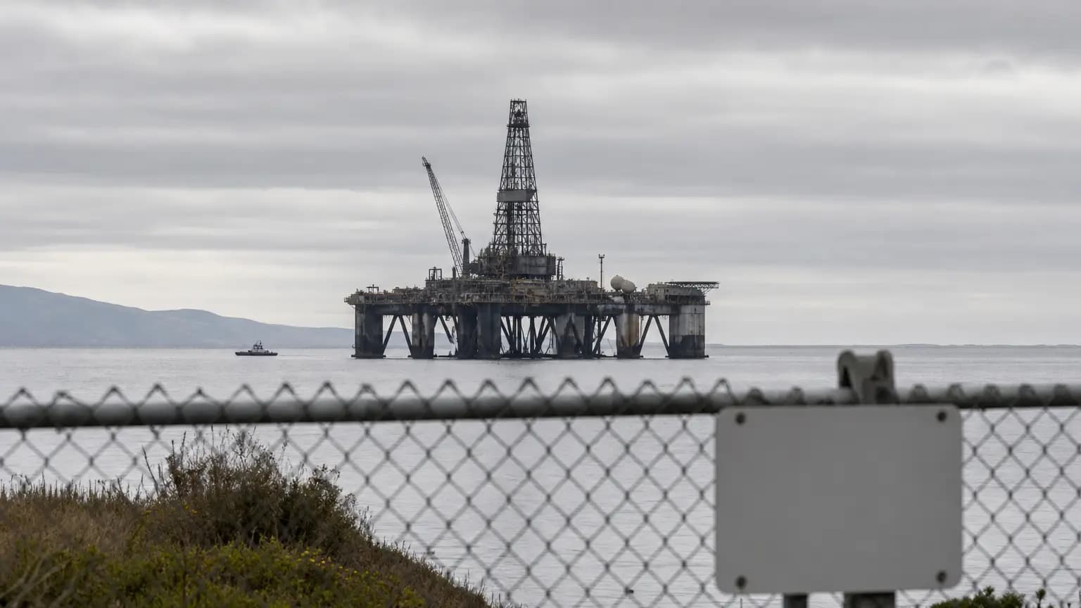 White House Officials Defend Offshore Oil’s Restart