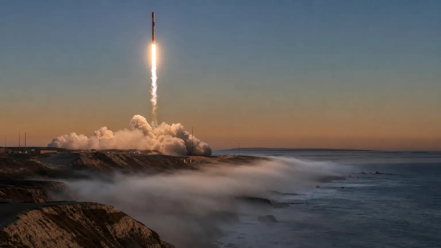 Live coverage: SpaceX tries again to launch Starlink mission from California following abort
